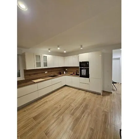 Sj1 Comfortable Holiday home